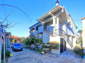 Modern apartment with big roofed terrace garden sun shower 200m from the sea